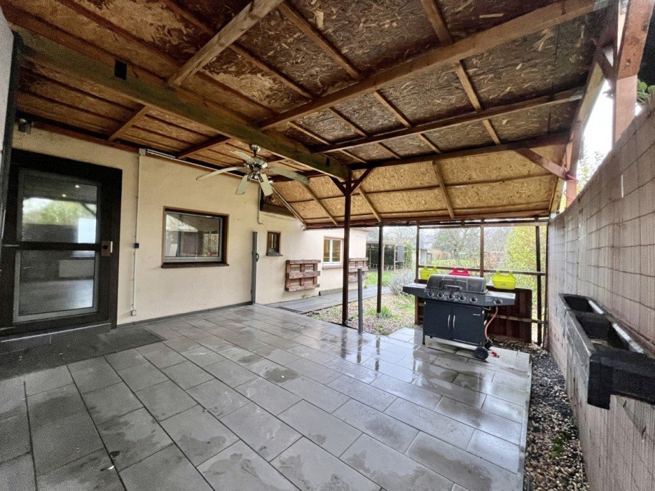 �berdachte Terrasse Einfamilienhaus Duisburg / Vierlinden