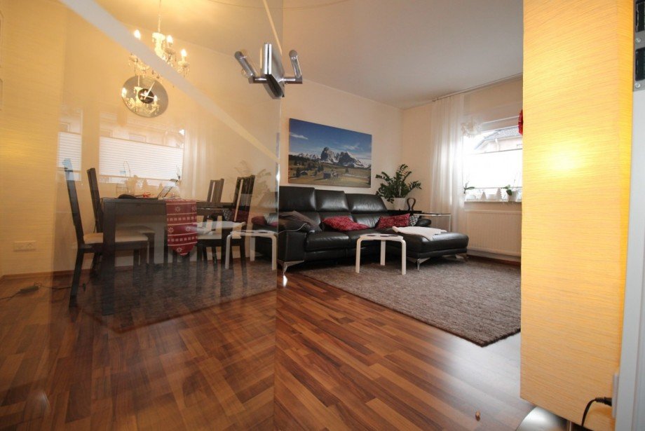 Wohnzimmer 1.OG Mehrfamilienhaus Duisburg / Aldenrade
