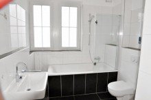 Bad Wohlf�hloase in Gladbeck
Komplett sanierte Altbauwohnung im Herzen der Stadt ideal f�r 2 - 3 Personen