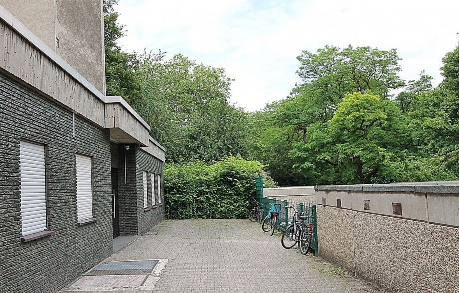 Zugang Erdgeschosswohnung Duisburg / Neum�hl