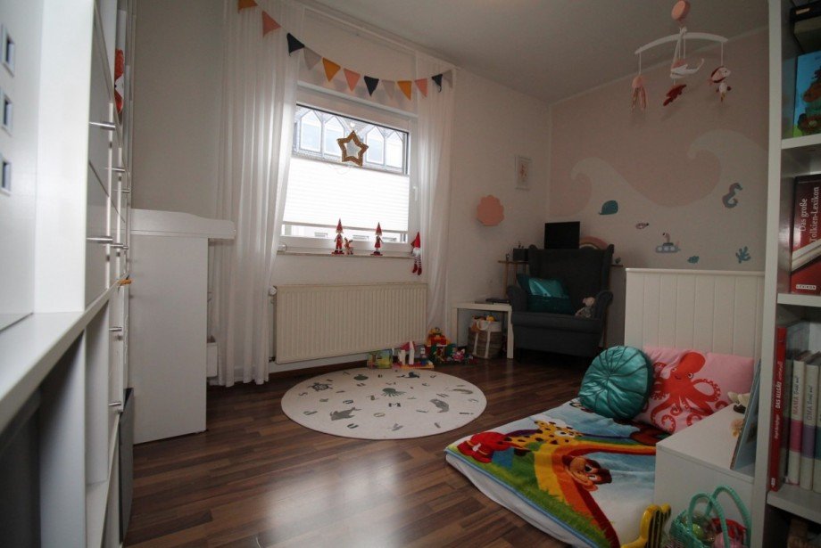 Kinderzimmer 1.OG Mehrfamilienhaus Duisburg / Aldenrade