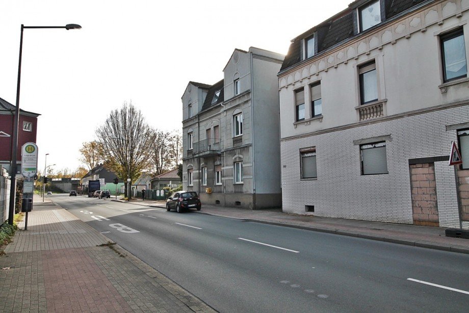 Stra�enseite Mehrfamilienhaus Herne / Horsthausen